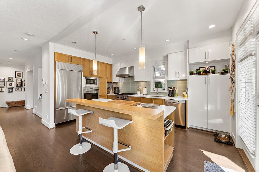 41 3639 Aldercrest Drive North Vancouver, BC - 8