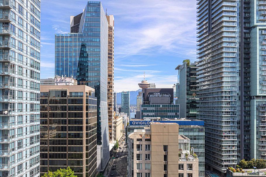 2004 565 Smithe Street Vancouver, BC - 22