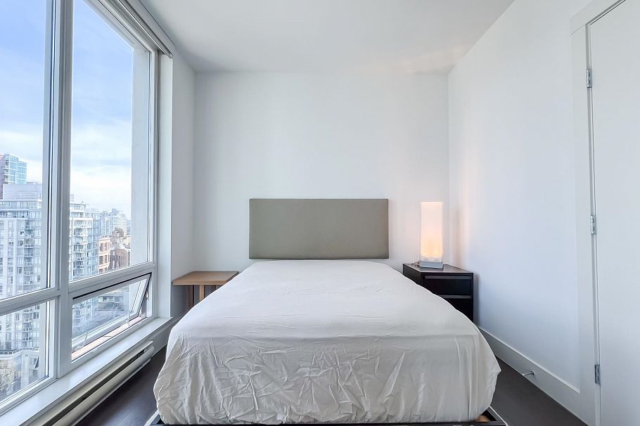 2004 565 Smithe Street Vancouver, BC - 12