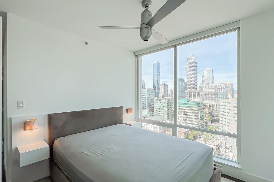 2004 565 Smithe Street Vancouver, BC - 15