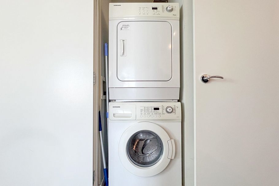 2004 565 Smithe Street Vancouver, BC - 19