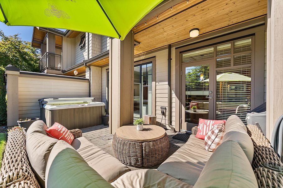 41 3639 Aldercrest Drive North Vancouver, BC - 36