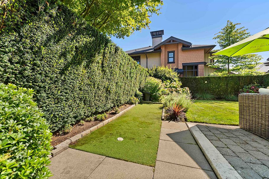 41 3639 Aldercrest Drive North Vancouver, BC - 34