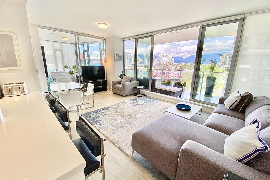 910 1661 Quebec Street Vancouver, BC - 1