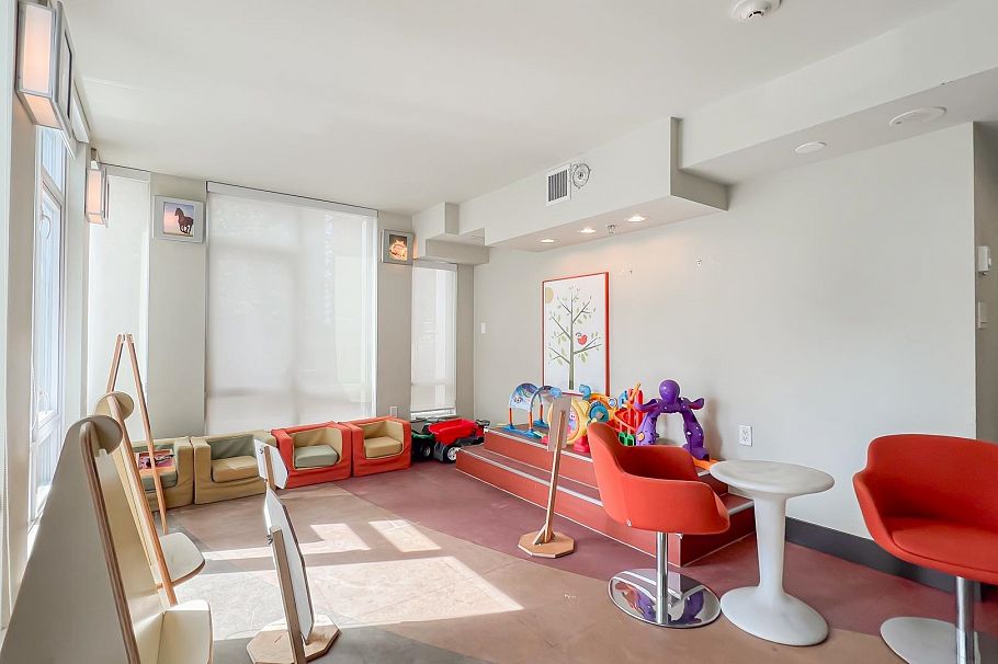 2004 565 Smithe Street Vancouver, BC - 31