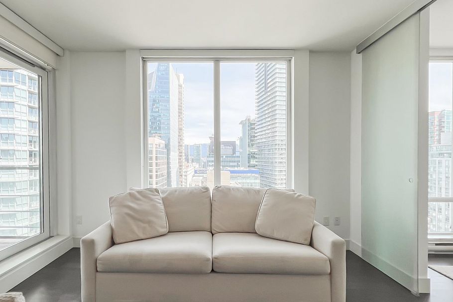 2004 565 Smithe Street Vancouver, BC - 5