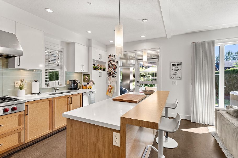 41 3639 Aldercrest Drive North Vancouver, BC - 7