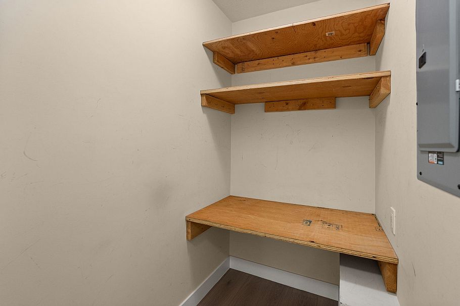 417 7089 Mont Royal Square Vancouver, BC - 23