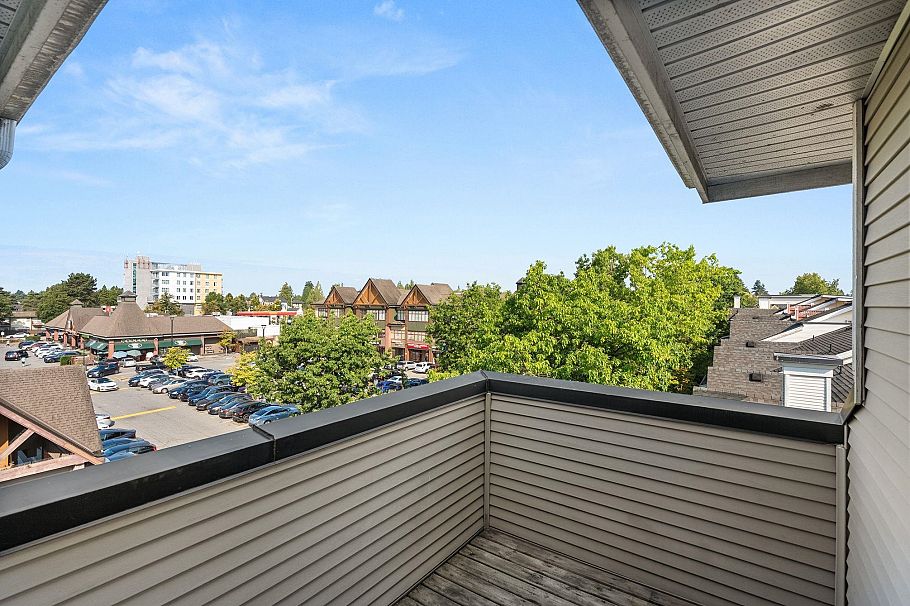 417 7089 Mont Royal Square Vancouver, BC - 24