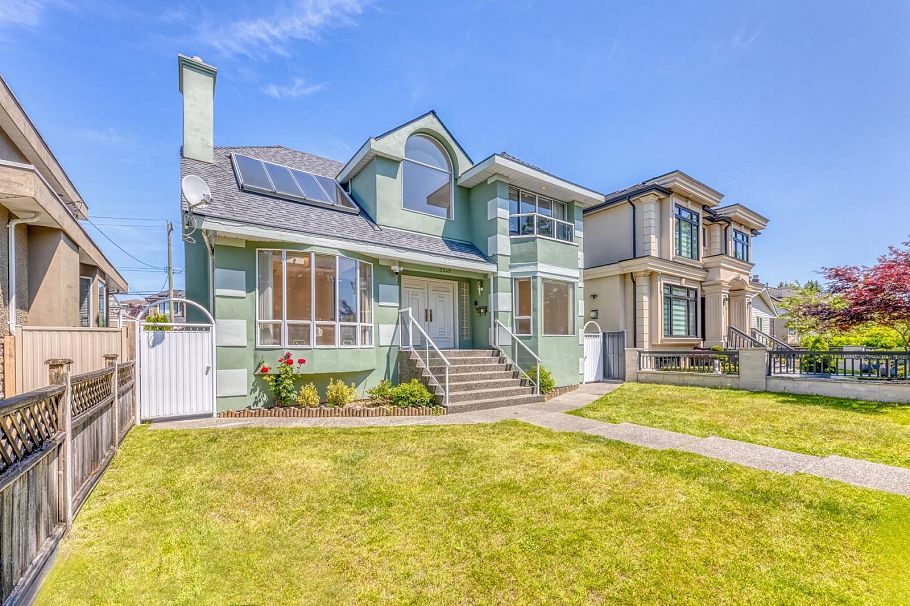 2249 Fraserview Drive Vancouver, BC - 1