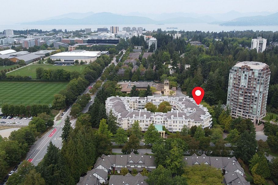 422 5835 Hampton Place Vancouver, BC - 1
