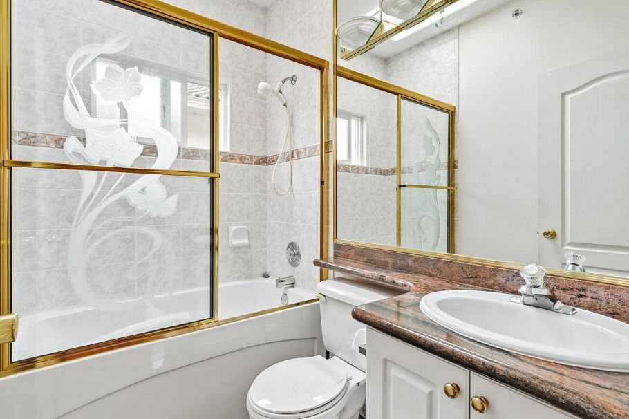 3056 Adanac Street Vancouver, BC - 12