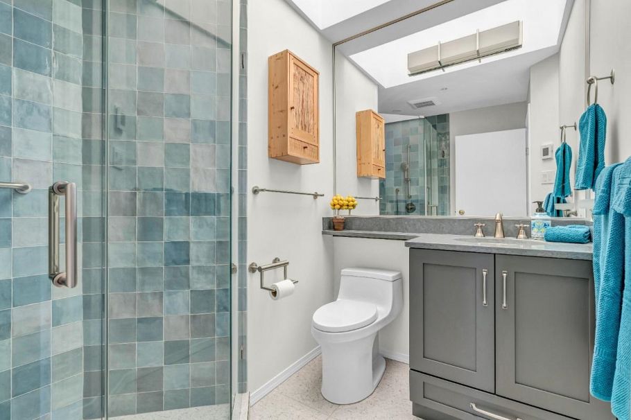 PH21 2175 W 3rd Avenue Vancouver, BC - 19