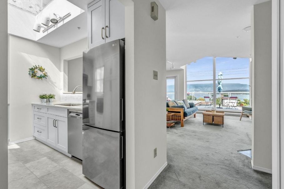 PH21 2175 W 3rd Avenue Vancouver, BC - 9