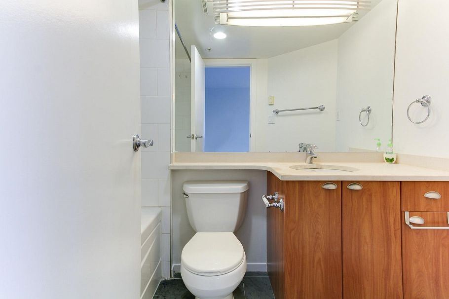 1432 W Hastings Street Vancouver, BC - 19