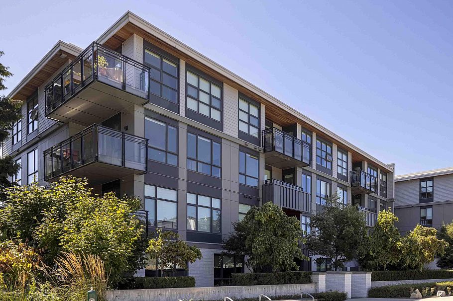 312 747 E 3rd Street North Vancouver, BC - 30