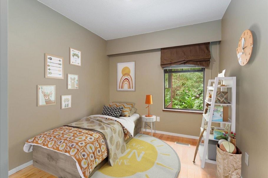 277 E Braemar Road North Vancouver, BC - 20