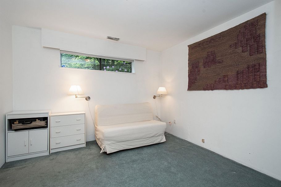 3875 Regent Avenue North Vancouver, BC - 20