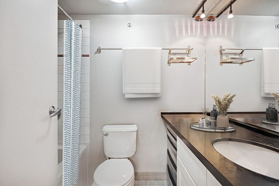 508 1 E Cordova Street Vancouver, BC - 9