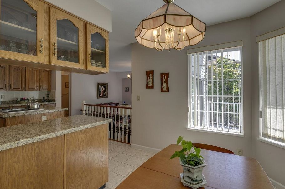 5755 Nancy Greene Way North Vancouver, BC - 30