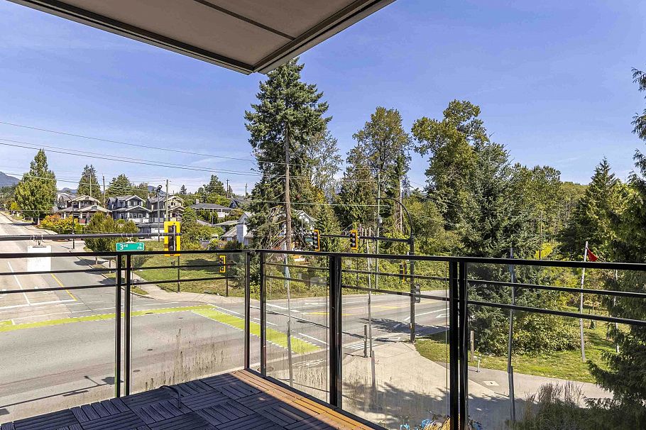 312 747 E 3rd Street North Vancouver, BC - 28