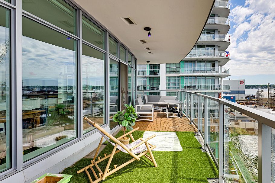 501 185 Victory Ship Way North Vancouver, BC - 24