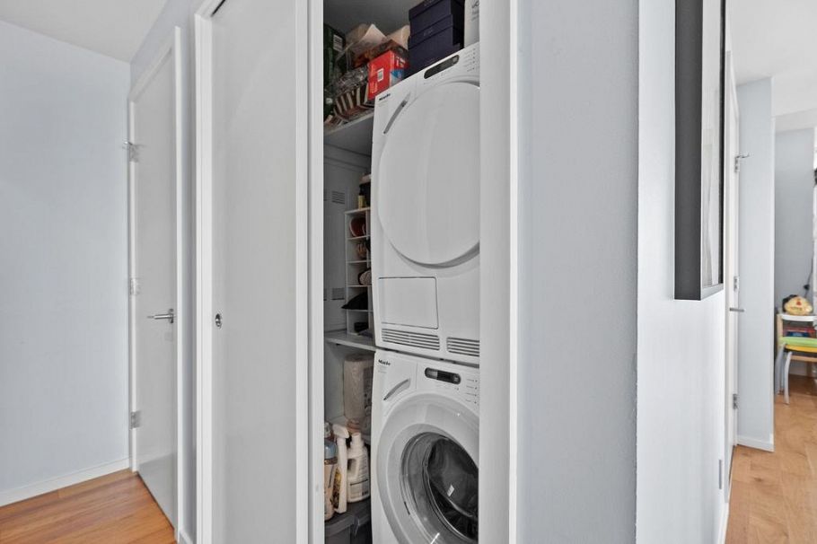 1708 8555 Granville Street Vancouver, BC - 23