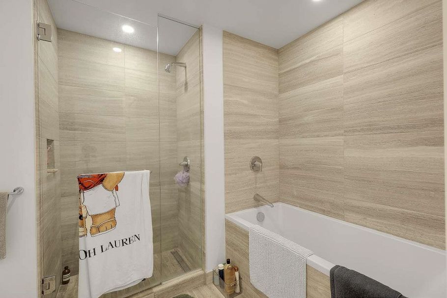 1501 1480 Howe Street Vancouver, BC - 11