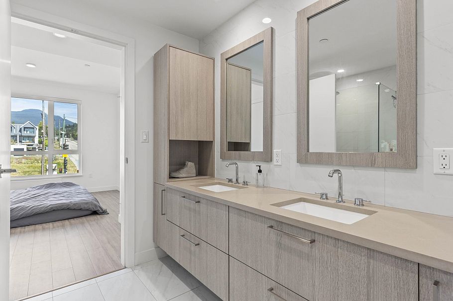 312 747 E 3rd Street North Vancouver, BC - 22