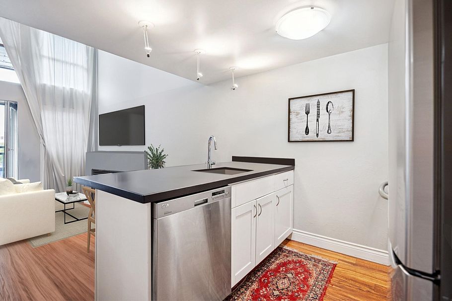 508 1 E Cordova Street Vancouver, BC - 6