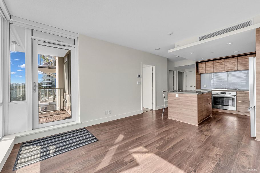 1005 1550 Fern Street North Vancouver, BC - 8