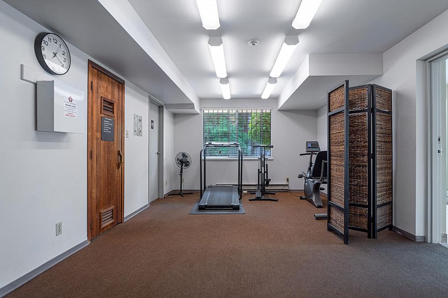 303 444 Lonsdale Avenue North Vancouver, BC - 28