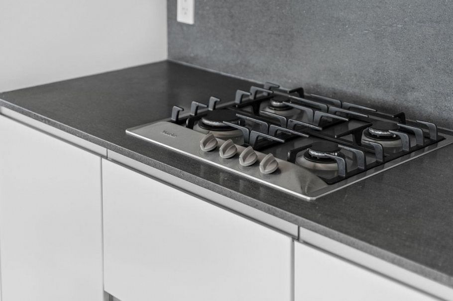 1708 8555 Granville Street Vancouver, BC - 5