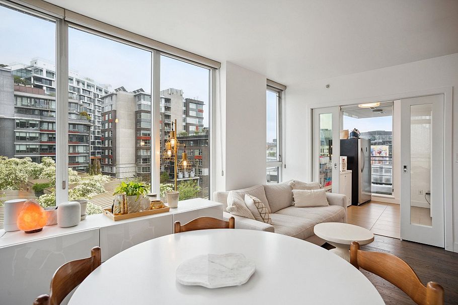 707 288 W 1st Avenue Vancouver, BC - 2