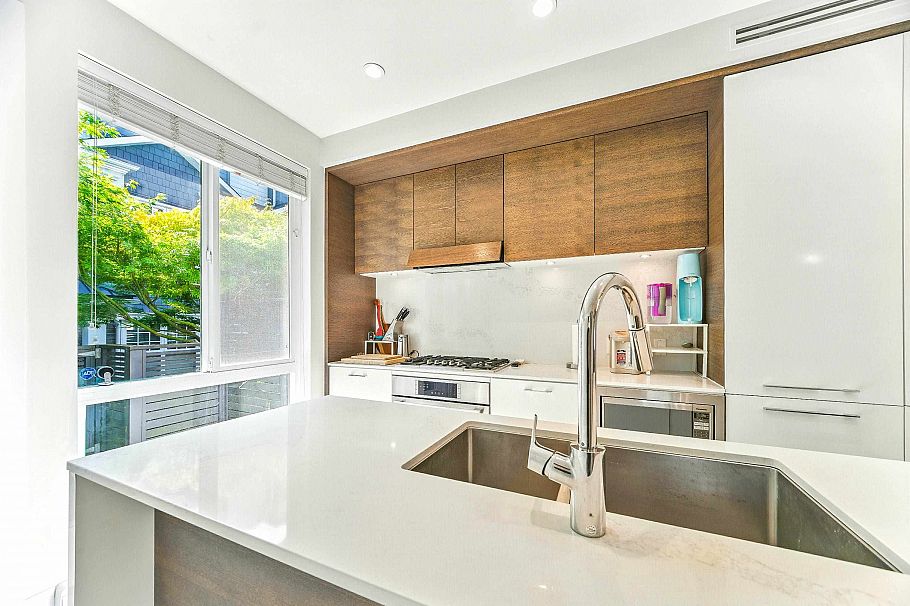 276 W 62nd Avenue Vancouver, BC - 22