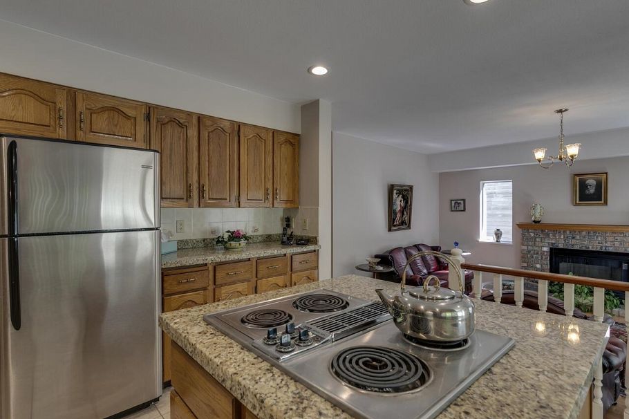 5755 Nancy Greene Way North Vancouver, BC - 27