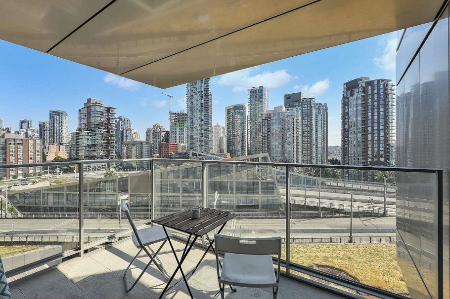 1501 1480 Howe Street Vancouver, BC - 14