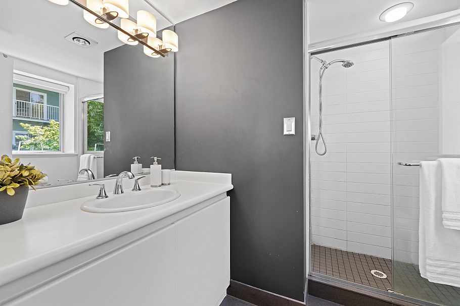 102 2128 W 43rd Avenue Vancouver, BC - 27