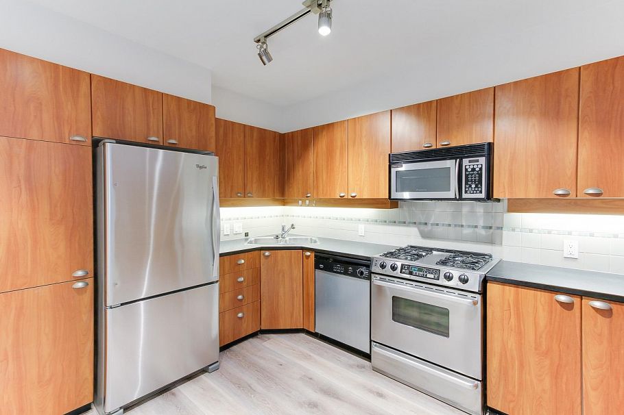 1432 W Hastings Street Vancouver, BC - 9