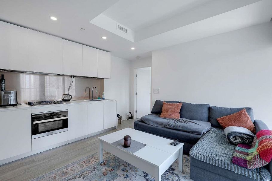 1501 1480 Howe Street Vancouver, BC - 4