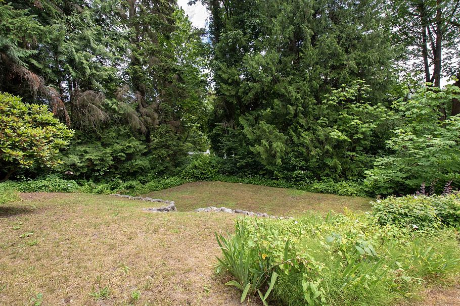 1852 Appin Road North Vancouver, BC - 30