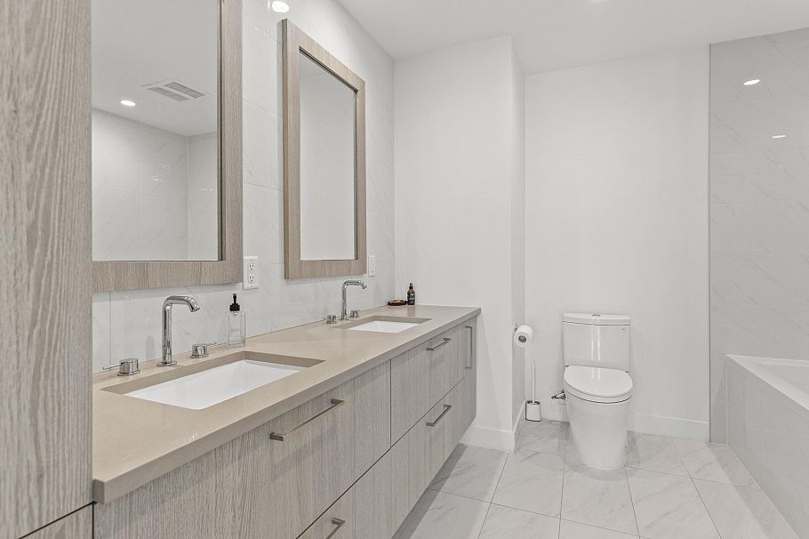 312 747 E 3rd Street North Vancouver, BC - 21