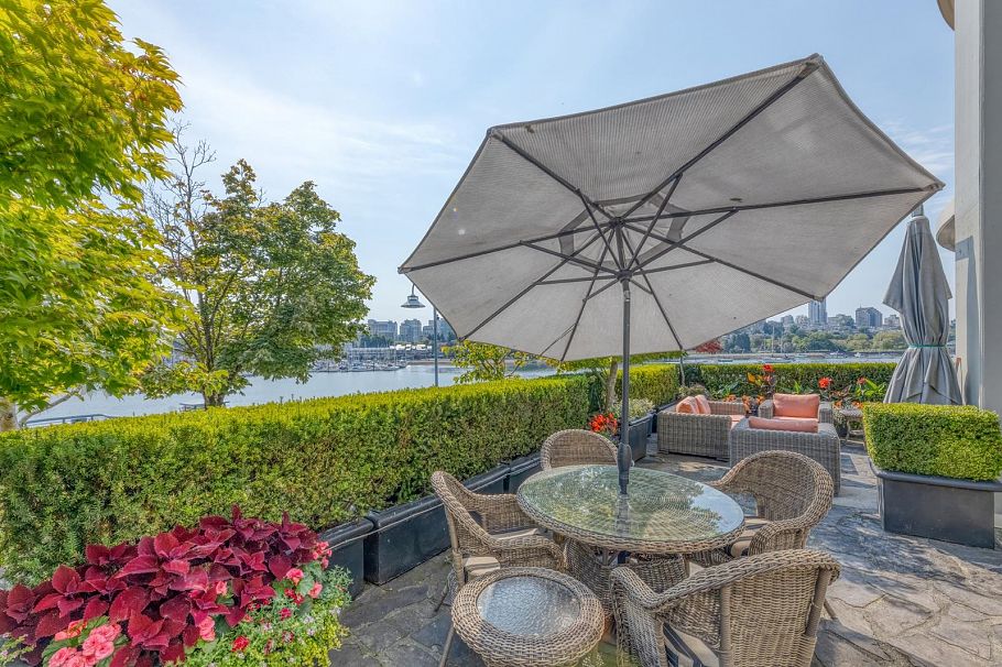 110 1328 Marinaside Crescent Vancouver, BC - 33