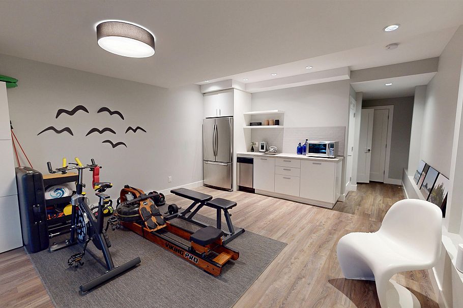 4062 Norwood Avenue North Vancouver, BC - 27