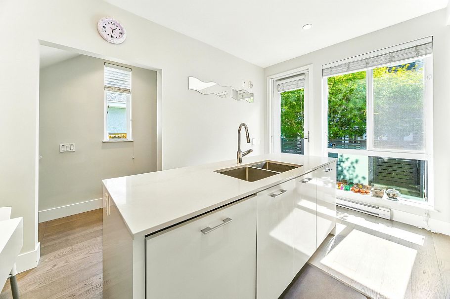 276 W 62nd Avenue Vancouver, BC - 21