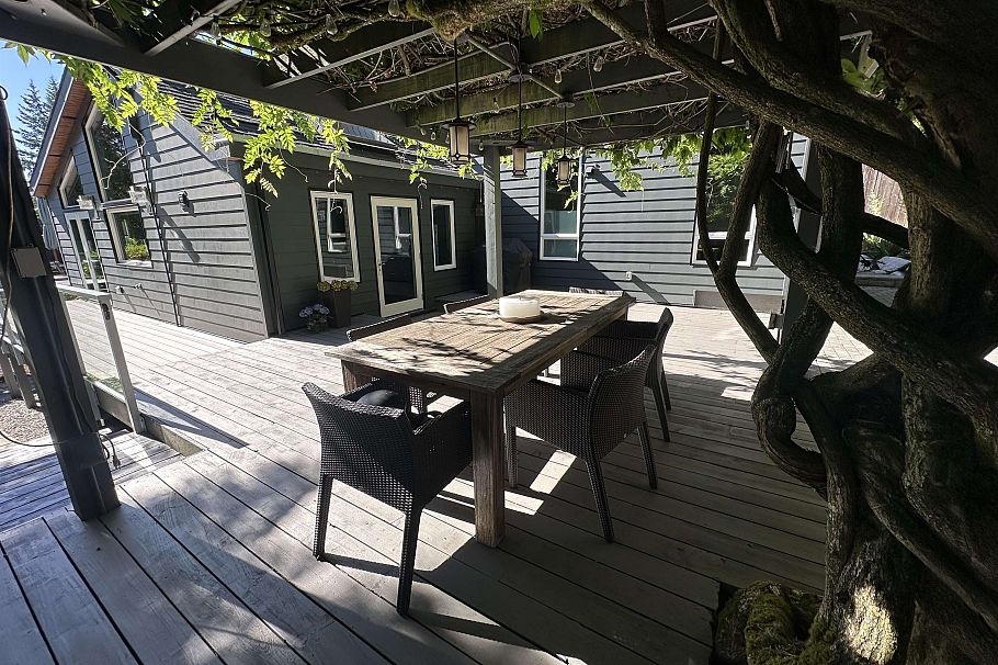 4062 Norwood Avenue North Vancouver, BC - 34