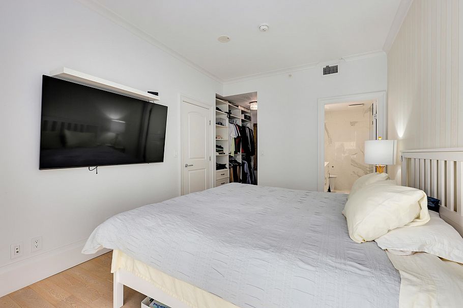 501 185 Victory Ship Way North Vancouver, BC - 12