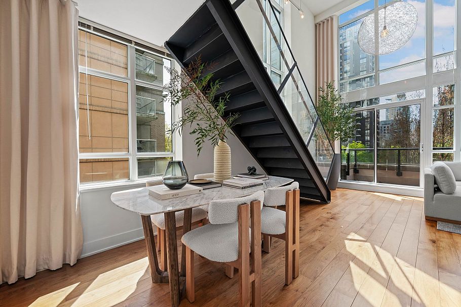 403 988 Richards Street Vancouver, BC - 9