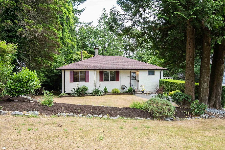1852 Appin Road North Vancouver, BC - 1
