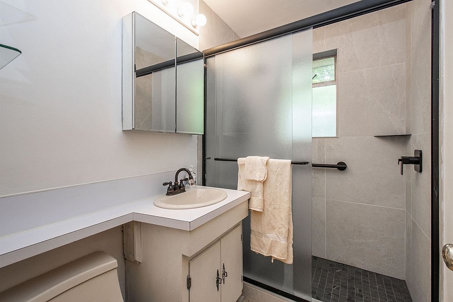 1852 Appin Road North Vancouver, BC - 12